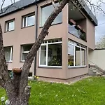 Merelaehedane Peremaja Paernus Casa de Férias *