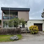 Casa de Férias Merelaehedane Peremaja Paernus *