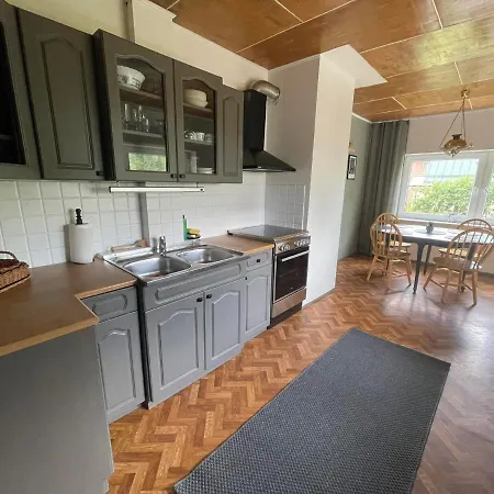 Merelaehedane Peremaja Paernus * Parnu