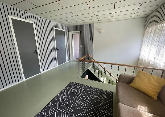 Dom wakacyjny Merelaehedane Peremaja Paernus *